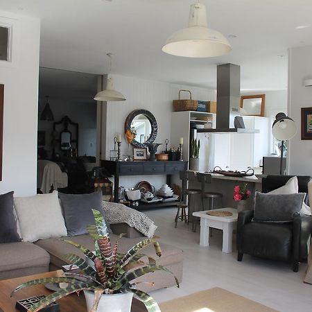 Beautiful Bungalow Cbd Blenheim Exteriör bild