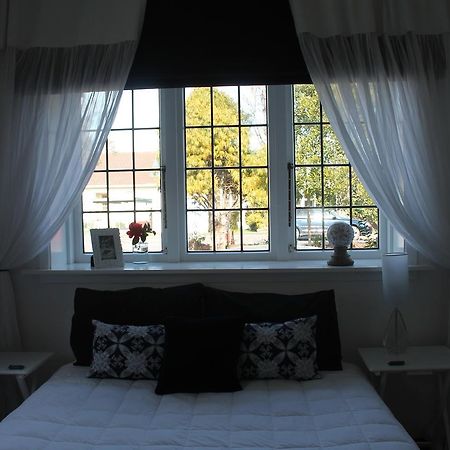 Beautiful Bungalow Cbd Blenheim Exteriör bild